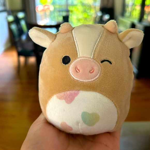 Griella the cow squishmallow NWOT mystery squad 4 in - Picture 1 of 4